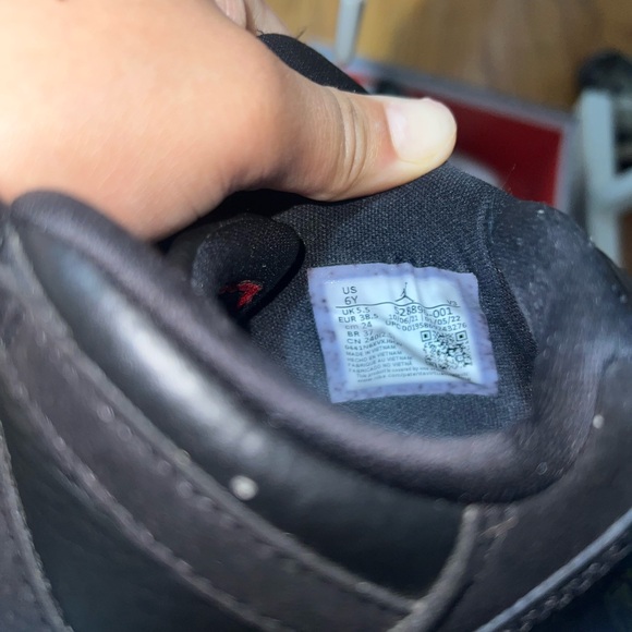 Jordan 11s Low '72-10' - Picture 5 of 5